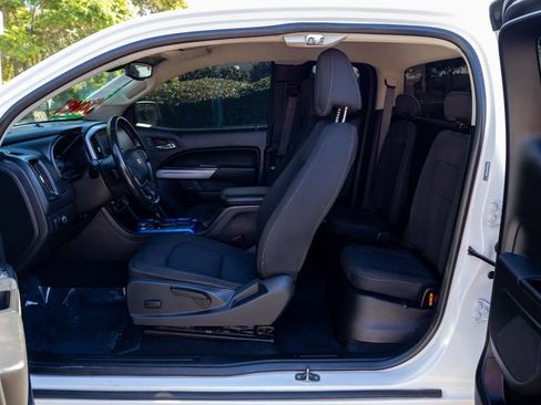 Used 2020 Chevrolet Colorado LT image 27