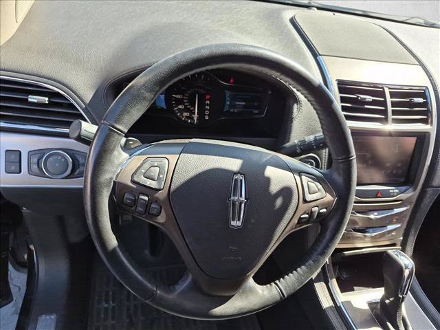 Used 2013 Lincoln MKX AWD w/ Class II Trailer Tow Pkg image 12