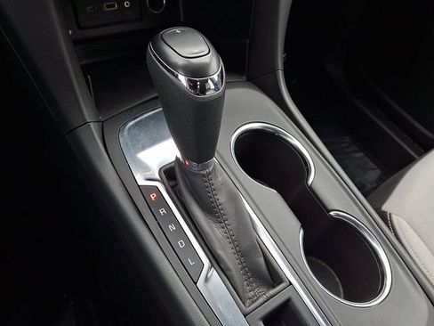 Used 2021 Chevrolet Equinox LS w/ LS Convenience Package FWD image 14