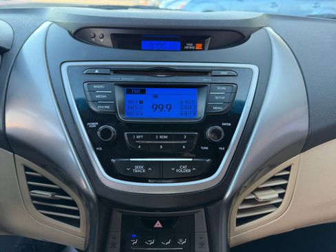 Used 2013 Hyundai Elantra GLS w/ Preferred Pkg image 29