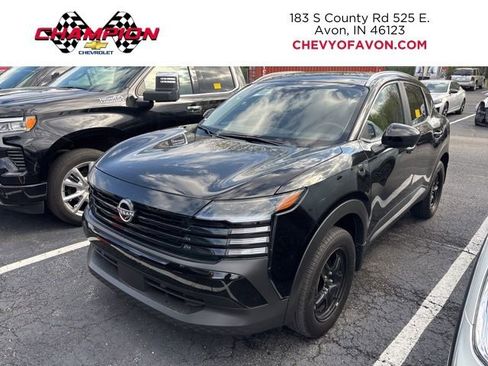 Used 2026 Nissan Kicks SV image 1