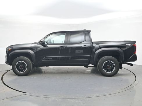 Used 2024 Toyota Tacoma TRD Off-Road w/ TRD Off Road Upgrade Package image 3