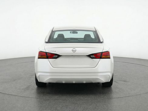 Used 2025 Nissan Altima 2.5 SV image 7