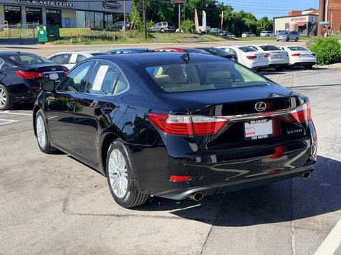 Used 2015 Lexus ES 350 w/ Luxury Package FWD image 4