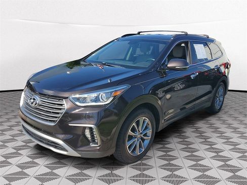Used 2017 Hyundai Santa Fe Limited image 3