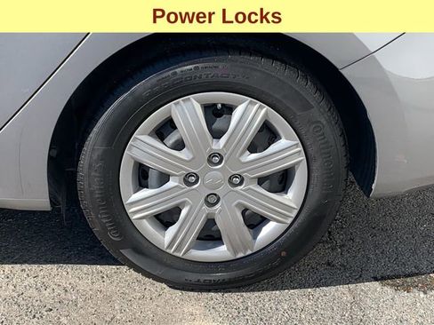 Used 2023 Kia Rio S image 9