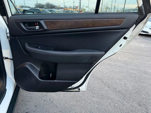 Used 2017 Subaru Outback 3.6R Limited image 36