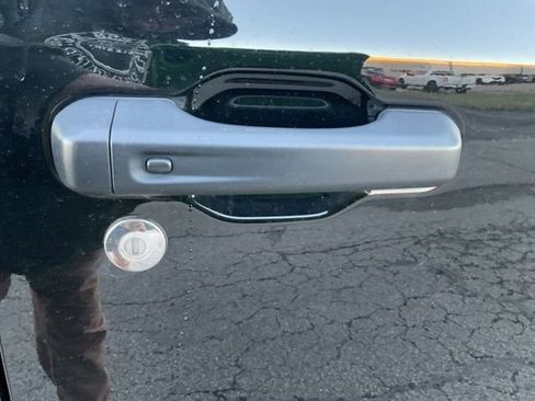 Used 2024 Jeep Wrangler Unlimited Sahara image 14