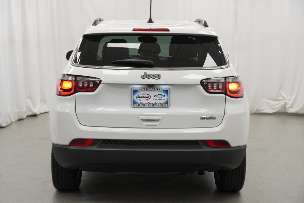Used 2022 Jeep Compass Latitude FWD image 14