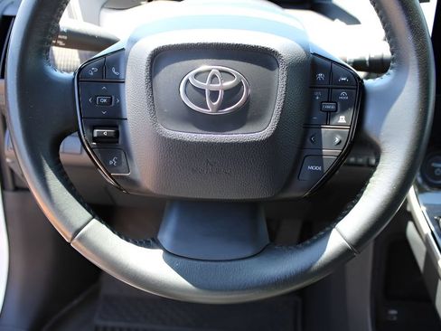 Used 2023 Toyota bZ4X AWD image 12