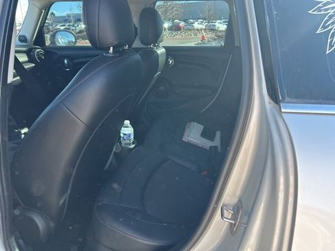 Used 2017 MINI Cooper 4-Door Hardtop image 26