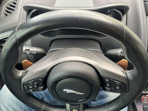 Used 2015 Jaguar F-TYPE R RWD image 31