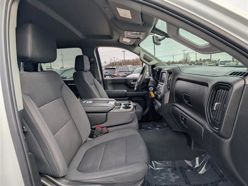 Used 2023 Chevrolet Silverado 2500 Custom w/ Custom Value Package image 11