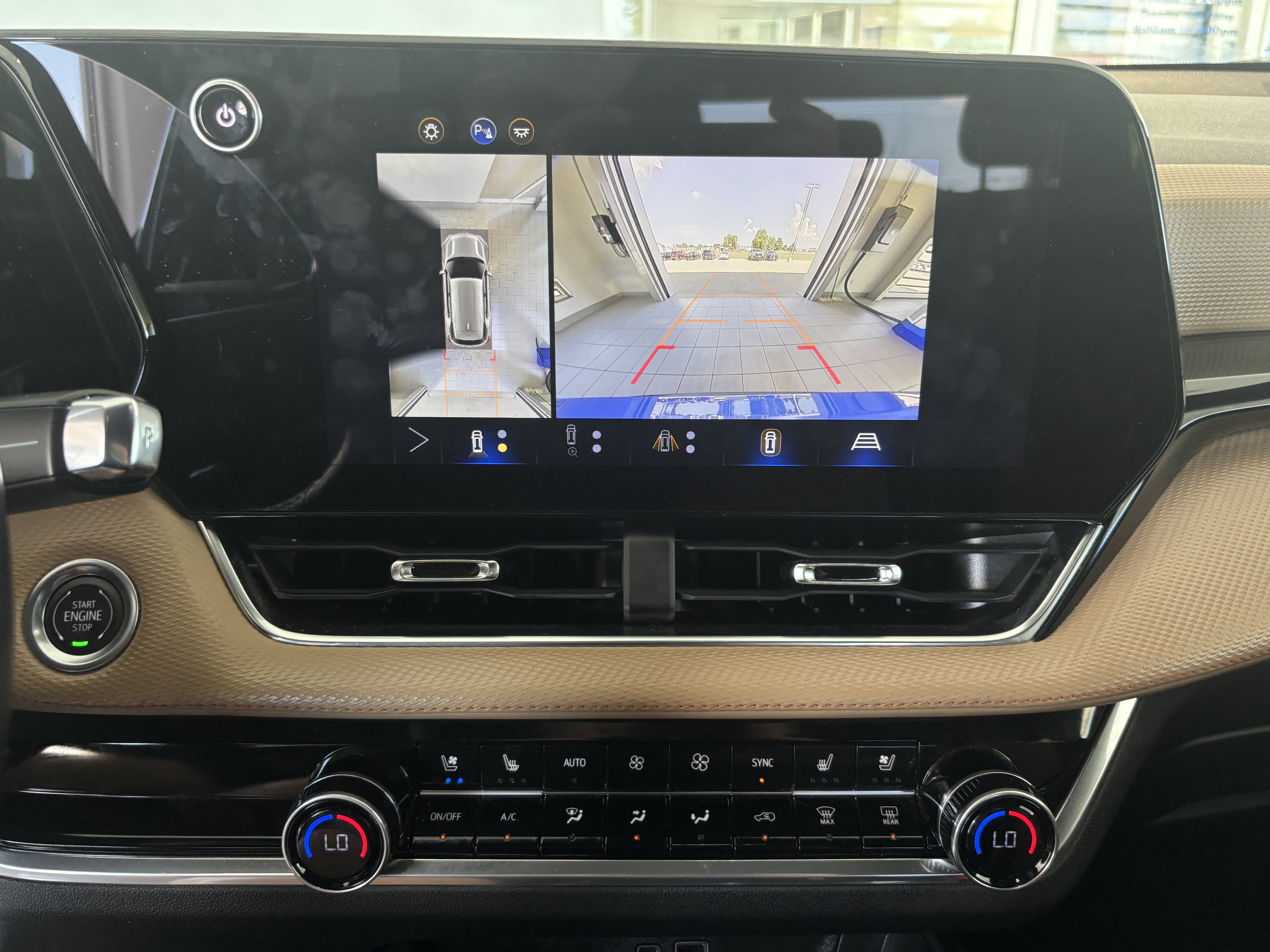 Used 2025 Chevrolet Equinox ACTIV w/ Safety and Technology Package AWD/4WD image 15