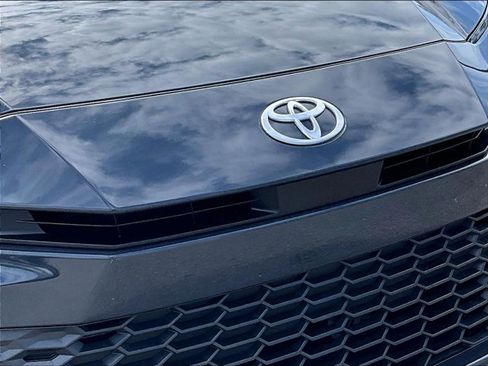 Used 2025 Toyota Camry SE w/ Multimedia Upgrade Package FWD image 27