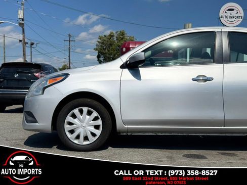 Used 2017 Nissan Versa SV image 11