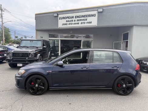 Used 2015 Volkswagen GTI S FWD image 4