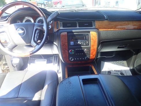 Used 2007 Chevrolet Avalanche LT w/ LT Preferred Equipment Group AWD/4WD image 24
