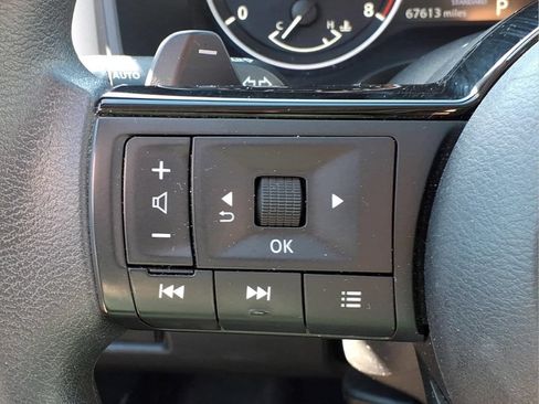 Used 2023 Nissan Rogue SV FWD image 21