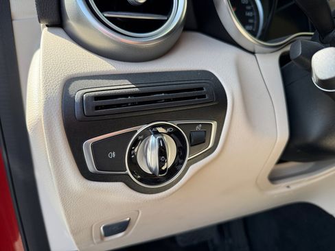 Used 2017 Mercedes-Benz GLC 300 image 13