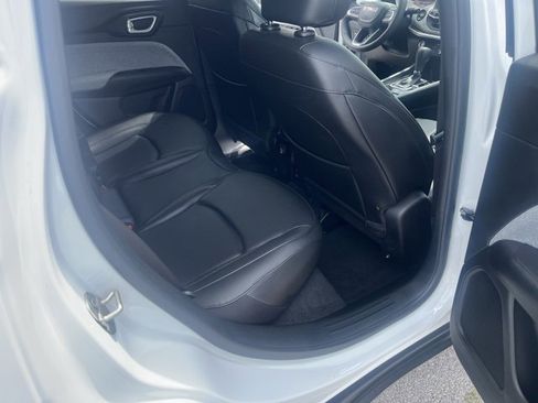 Used 2023 Jeep Compass Latitude image 25