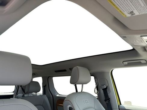 New 2025 Volkswagen ID. Buzz Pro S Plus image 16