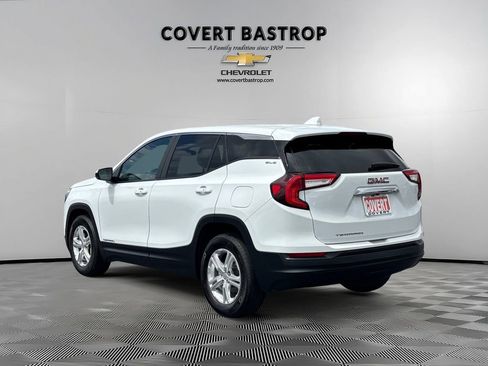 Used 2024 GMC Terrain SLE FWD image 4
