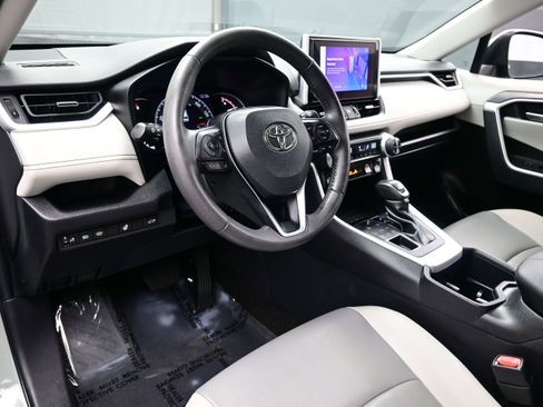 Used 2023 Toyota RAV4 XLE Premium AWD/4WD image 13