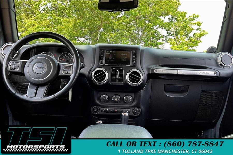 Used 2014 Jeep Wrangler Unlimited Sahara w/ Dual Top Group AWD/4WD image 32