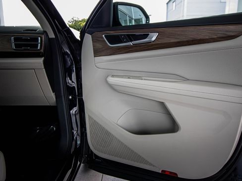 New 2026 Volkswagen Atlas SE FWD image 20