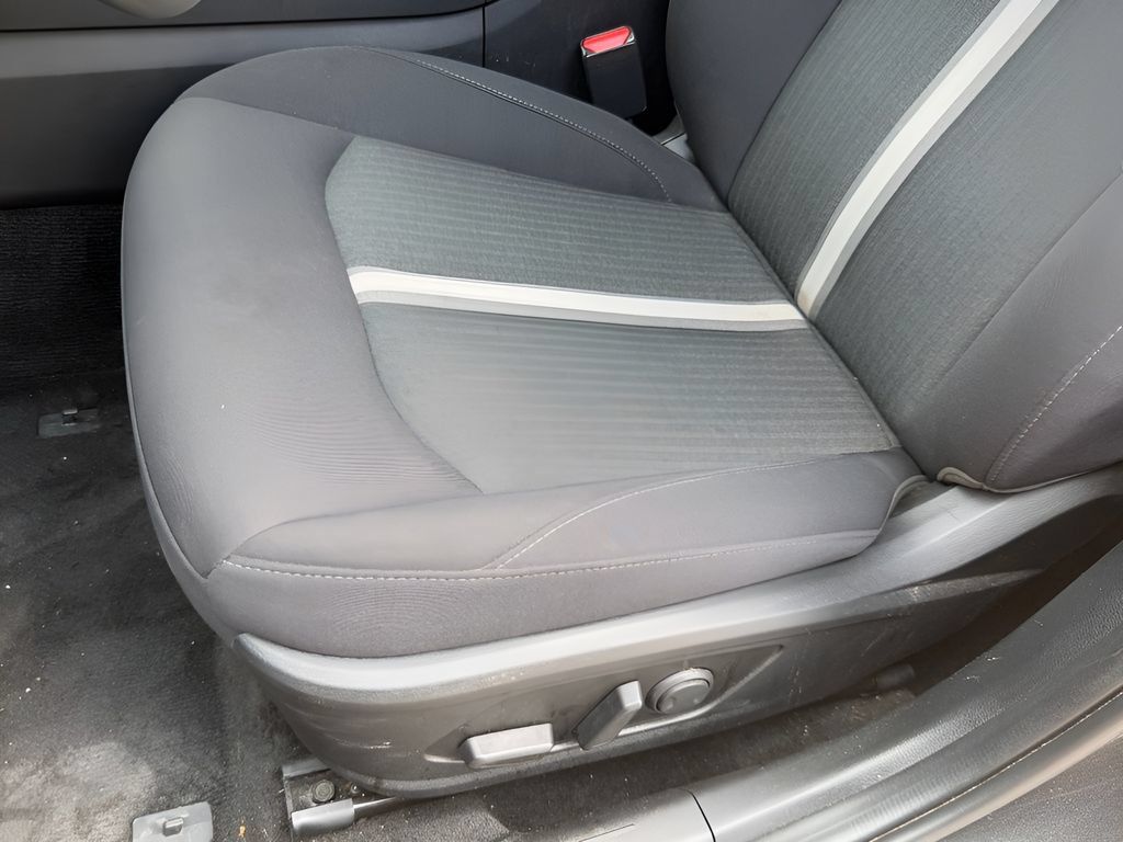 Used 2025 Hyundai Sonata SEL FWD image 13