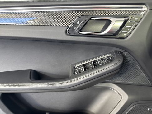 Certified 2025 Porsche Macan GTS AWD/4WD image 12