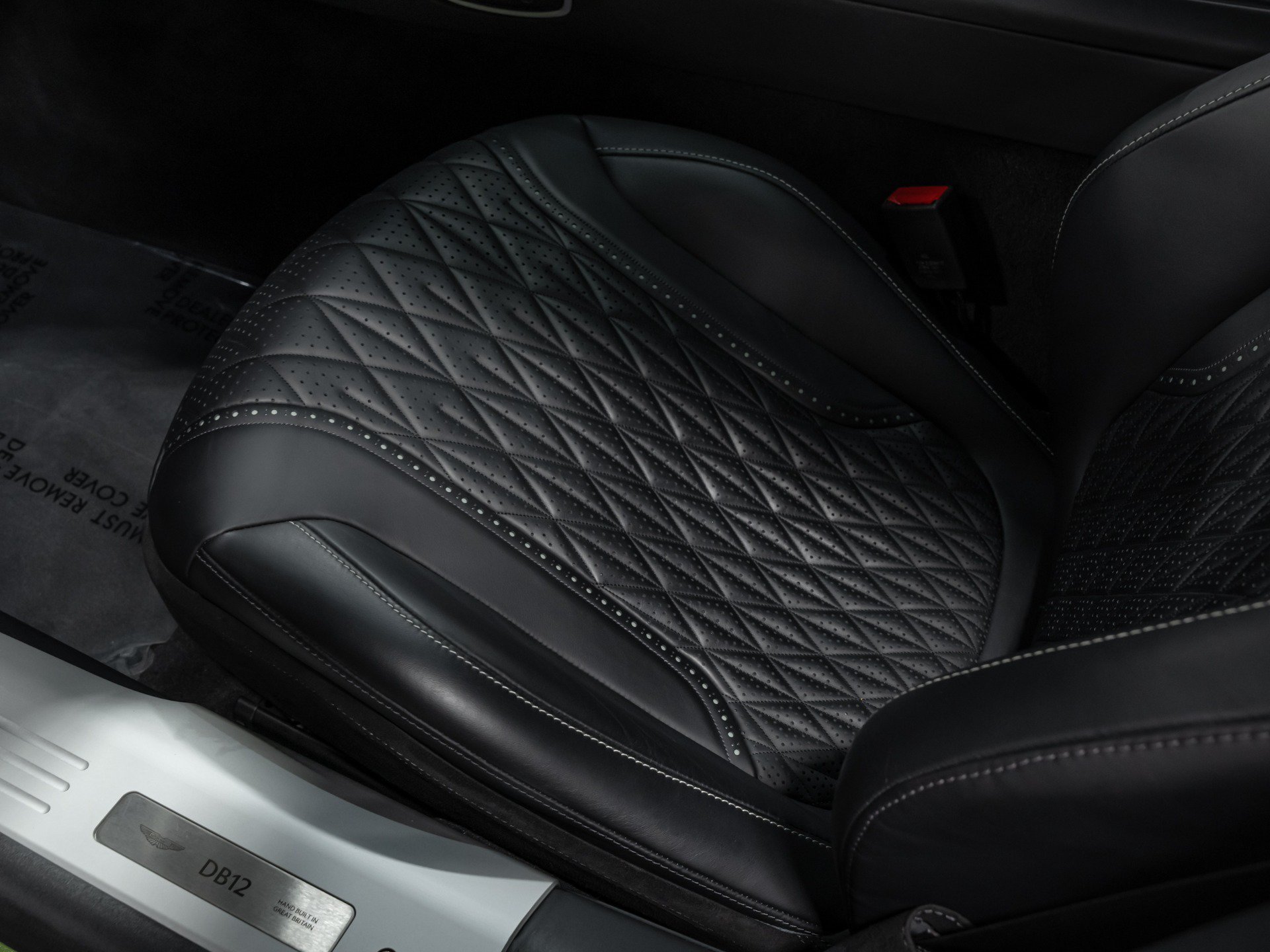 Used 2024 Aston Martin DB12 Coupe RWD image 40