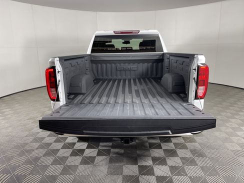Used 2023 GMC Sierra 1500 Elevation image 7