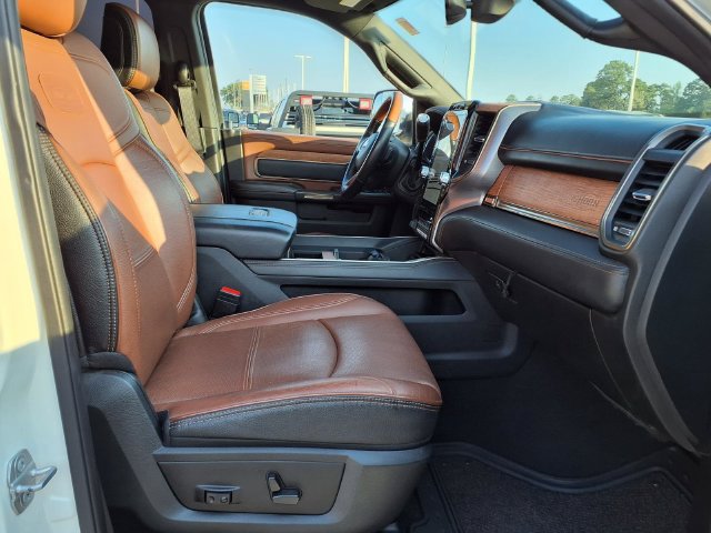 Used 2022 RAM 3500 Limited AWD/4WD image 21