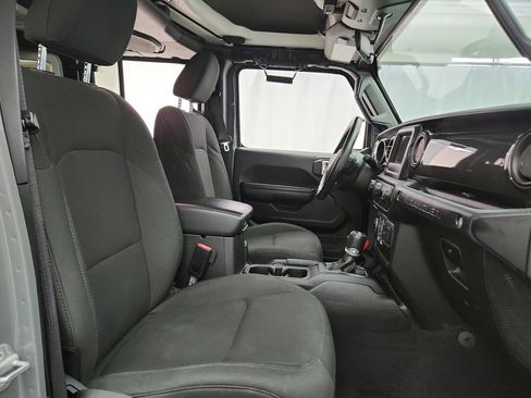 Used 2021 Jeep Wrangler Unlimited Sport AWD/4WD image 25