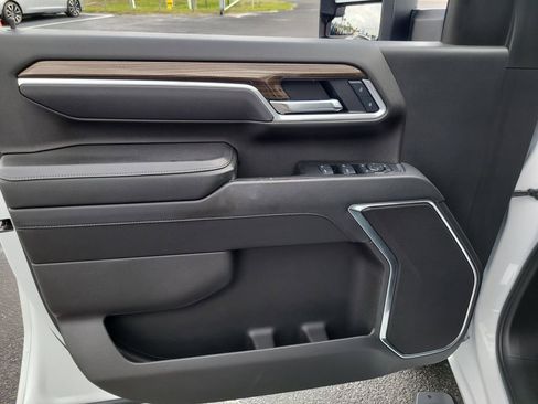 Used 2025 Chevrolet Silverado 2500 LT w/ All Star Edition image 8