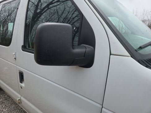 Used 2003 Ford E-250 and Econoline 250 image 5