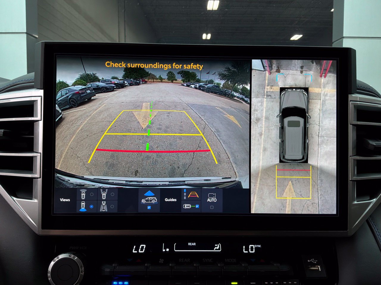 Used 2025 Toyota Sequoia Platinum AWD/4WD image 46