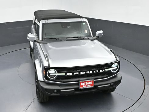 Used 2021 Ford Bronco Outer Banks image 38