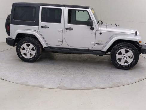 Used 2012 Jeep Wrangler Unlimited Sahara w/ Dual Top Group image 11
