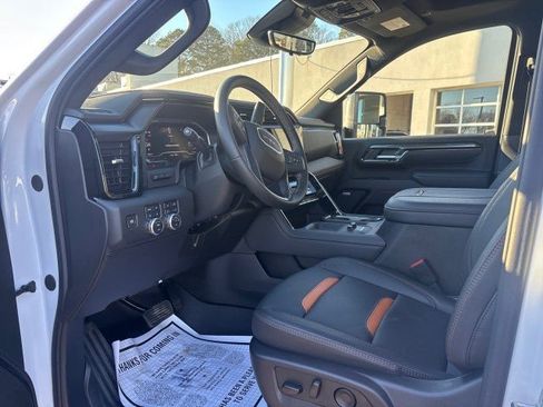 New 2025 GMC Sierra 2500 AT4 w/ AT4 Premium Plus Package image 14