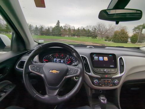 Used 2018 Chevrolet Equinox LT w/ Sun & Infotainment Package image 16