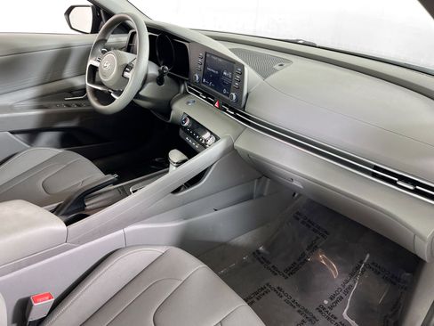 Used 2023 Hyundai Elantra SEL image 26