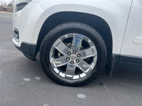 Used 2017 GMC Acadia Limited SLT image 31