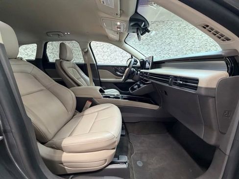 Used 2022 Lincoln Corsair FWD image 9