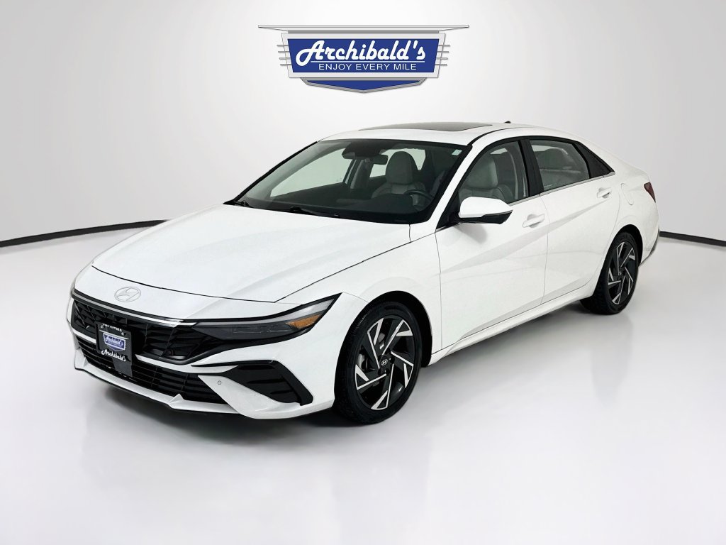 Used 2024 Hyundai Elantra Limited FWD image 3