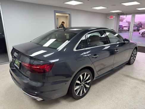 Used 2022 Audi A4 2.0T Prestige w/ Prestige Package image 3