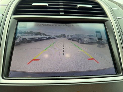 Used 2019 Lincoln Nautilus Select image 21