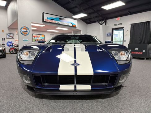 Used 2006 Ford GT RWD image 5